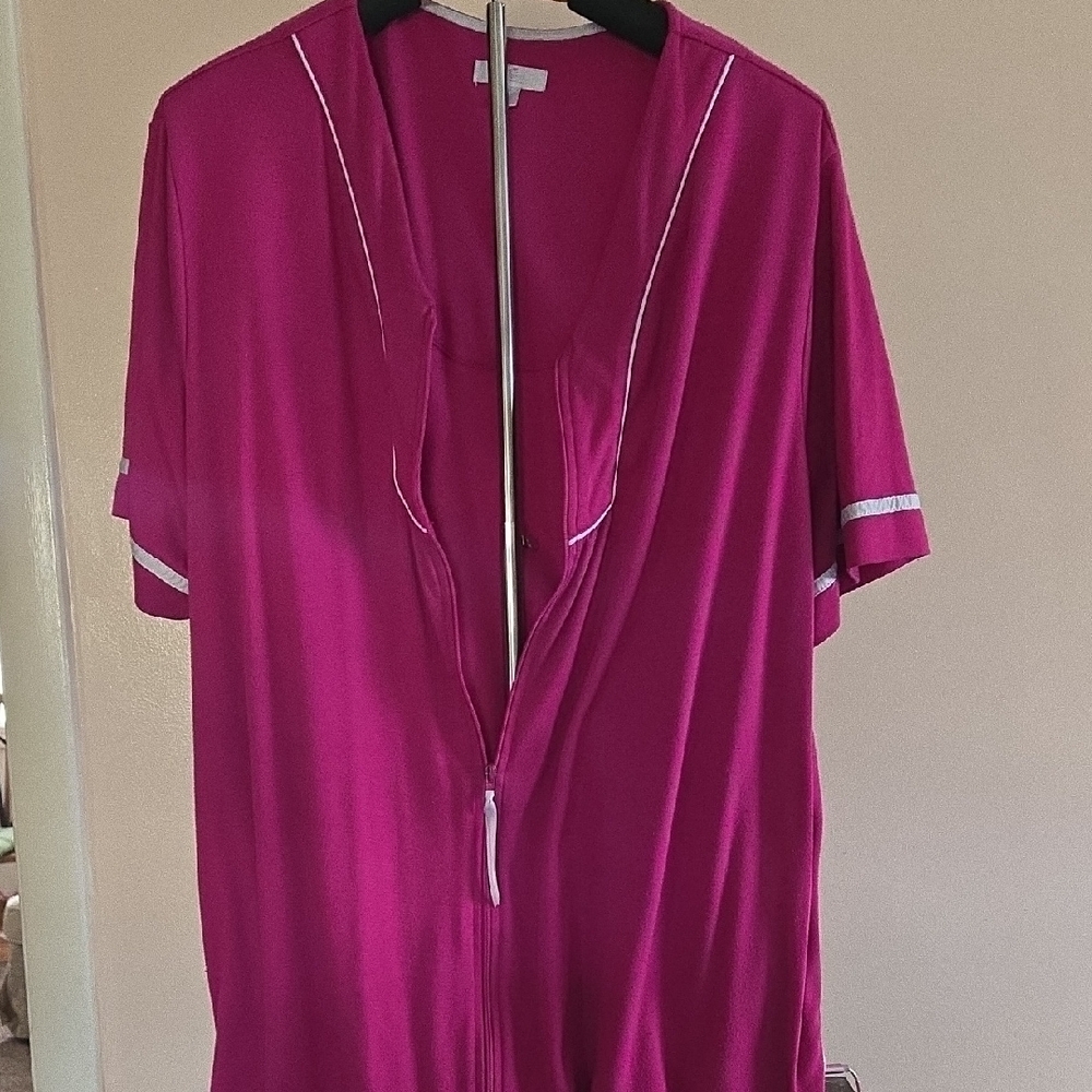 Secret Treasures Pink Robe - Picture 2 of 4